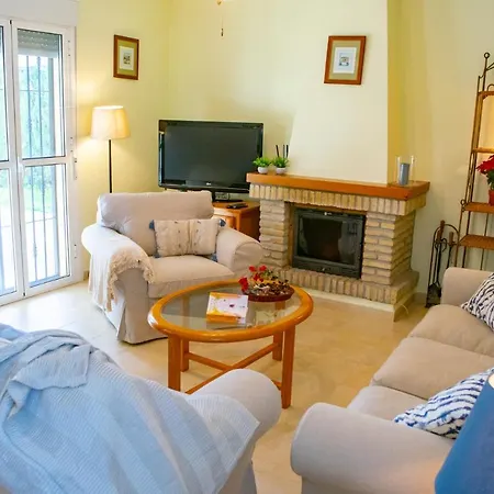 Elissa With 3 Bedrooms Andpool And Views Close To Conil *