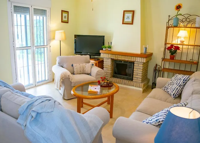 Elissa With 3 Bedrooms Andpool And Views Close To Conil *